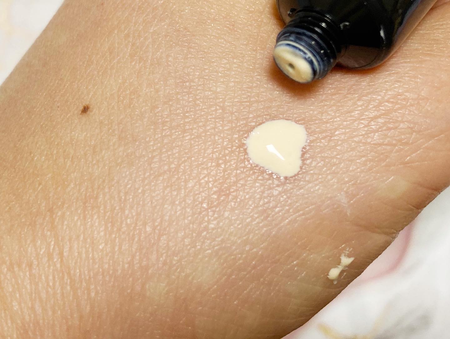 インテンシブ セラム ラディアンス プライマー/BOBBI BROWN/化粧下地を使ったクチコミ（3枚目）