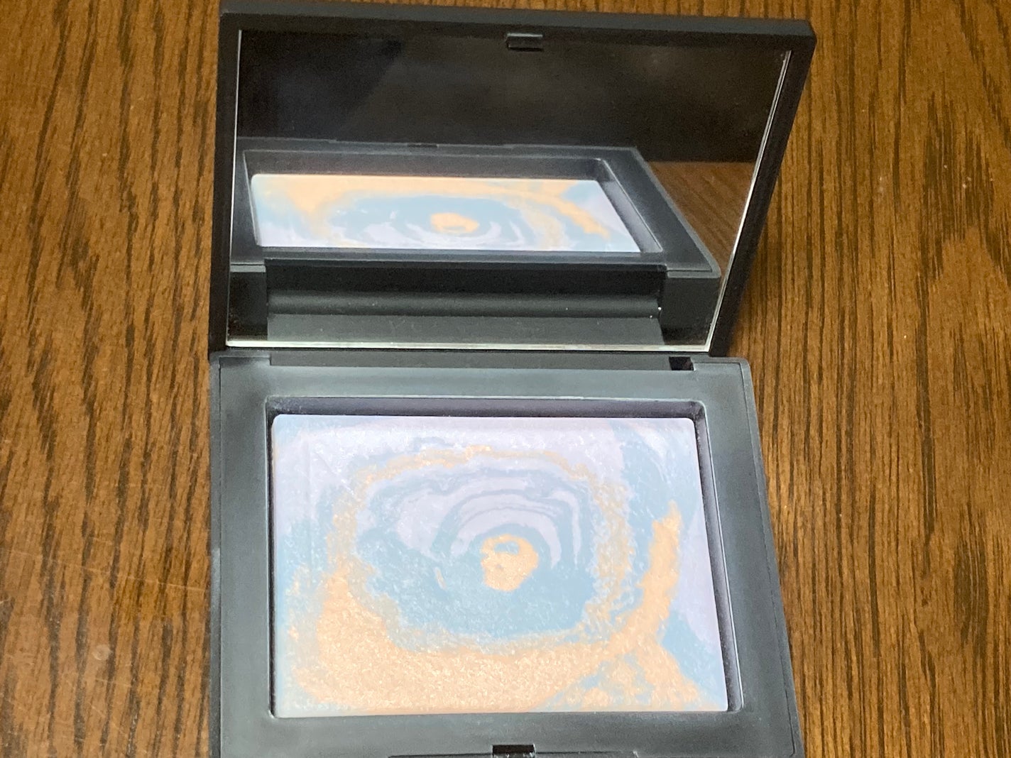 ライトリフレクティング プリズマティックパウダー/NARS/プレストパウダーを使ったクチコミ(3枚目)