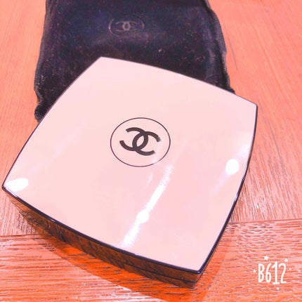 レ ベージュ アーモニー プードゥル ルミエール ライト/CHANEL/プレストパウダーの画像