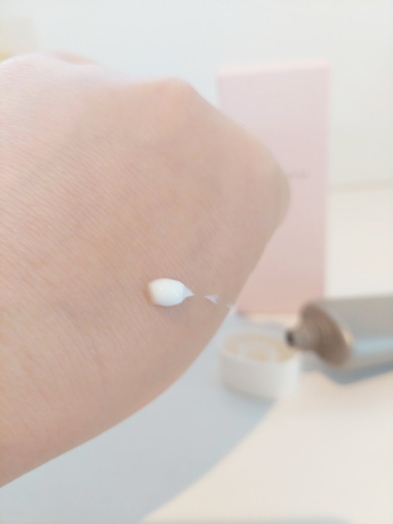 ハンデコルテ/キユートピア/ネック・デコルテケアを使ったクチコミ（3枚目）