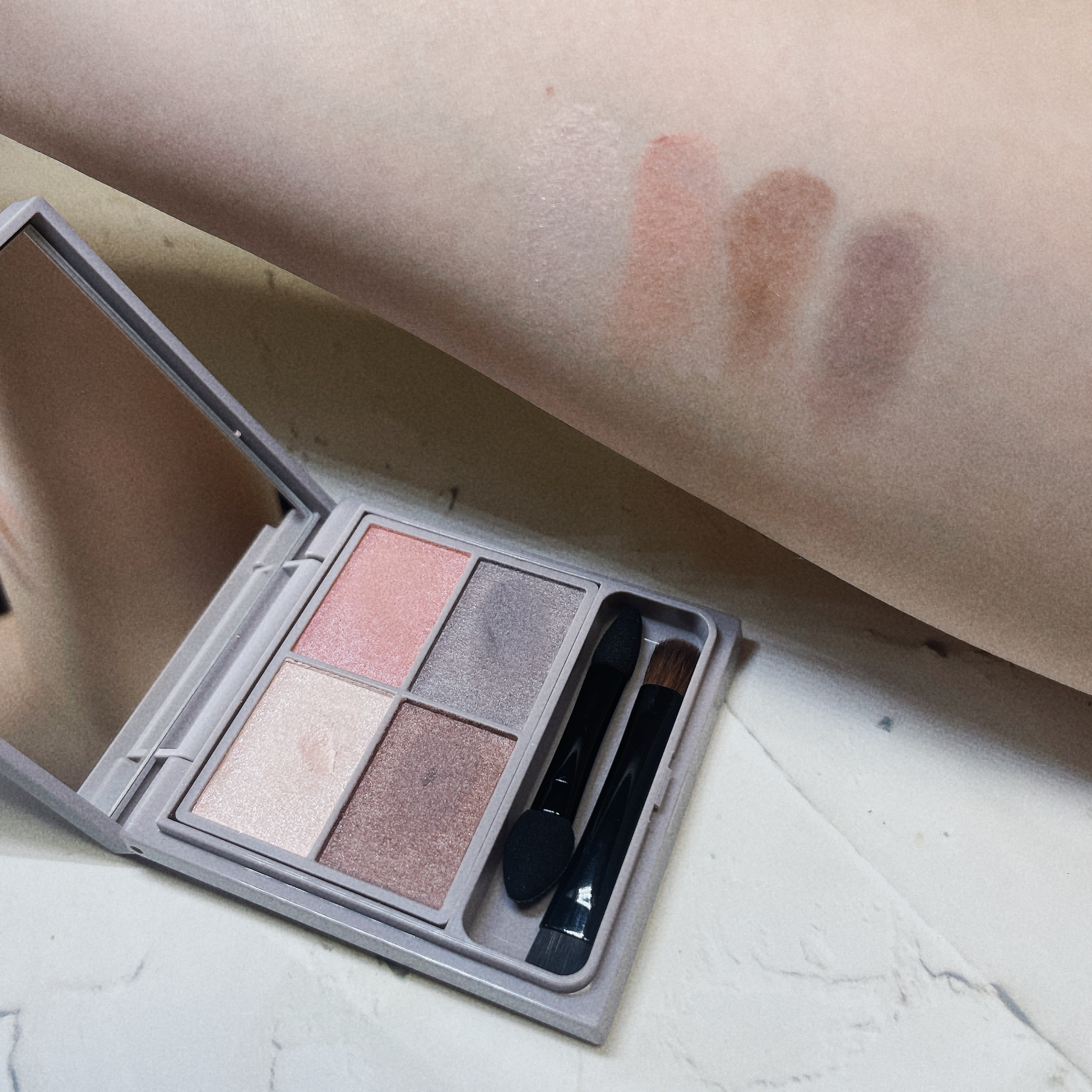 デザイニングアイカラー 01 ナチュラルブラウン/rafuna/アイシャドウパレットを使ったクチコミ（3枚目）