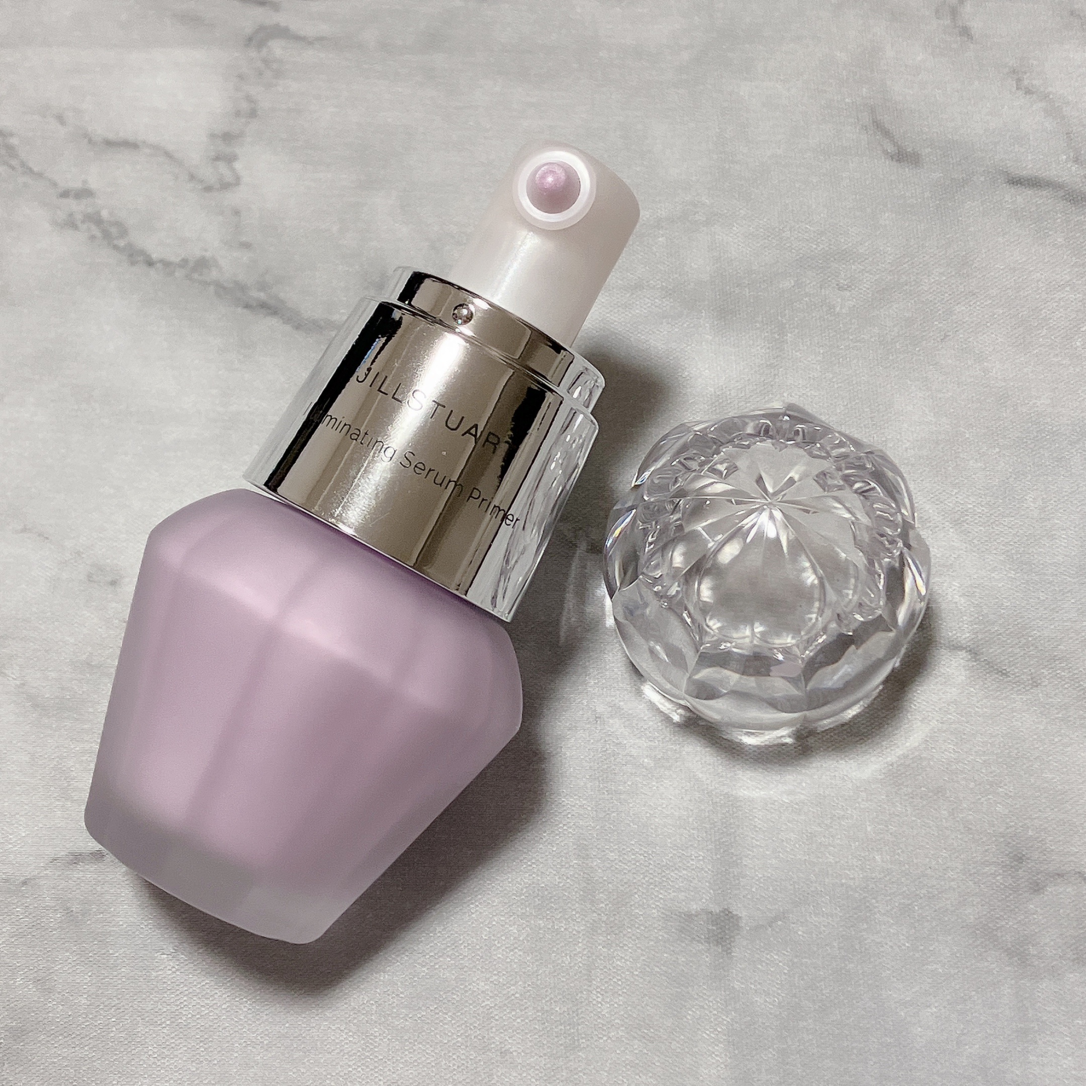 ジルスチュアート　イルミネイティング セラムプライマー/JILL STUART/化粧下地を使ったクチコミ（3枚目）