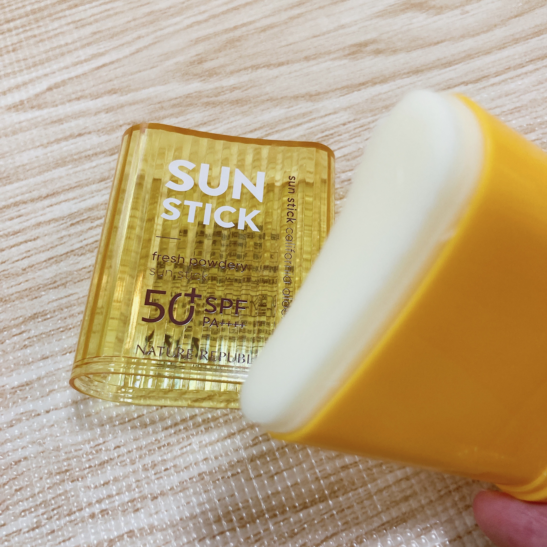 サラサラSUNデュオ サンスティック /ネイチャーリパブリック/日焼け止めスティックを使ったクチコミ（2枚目）