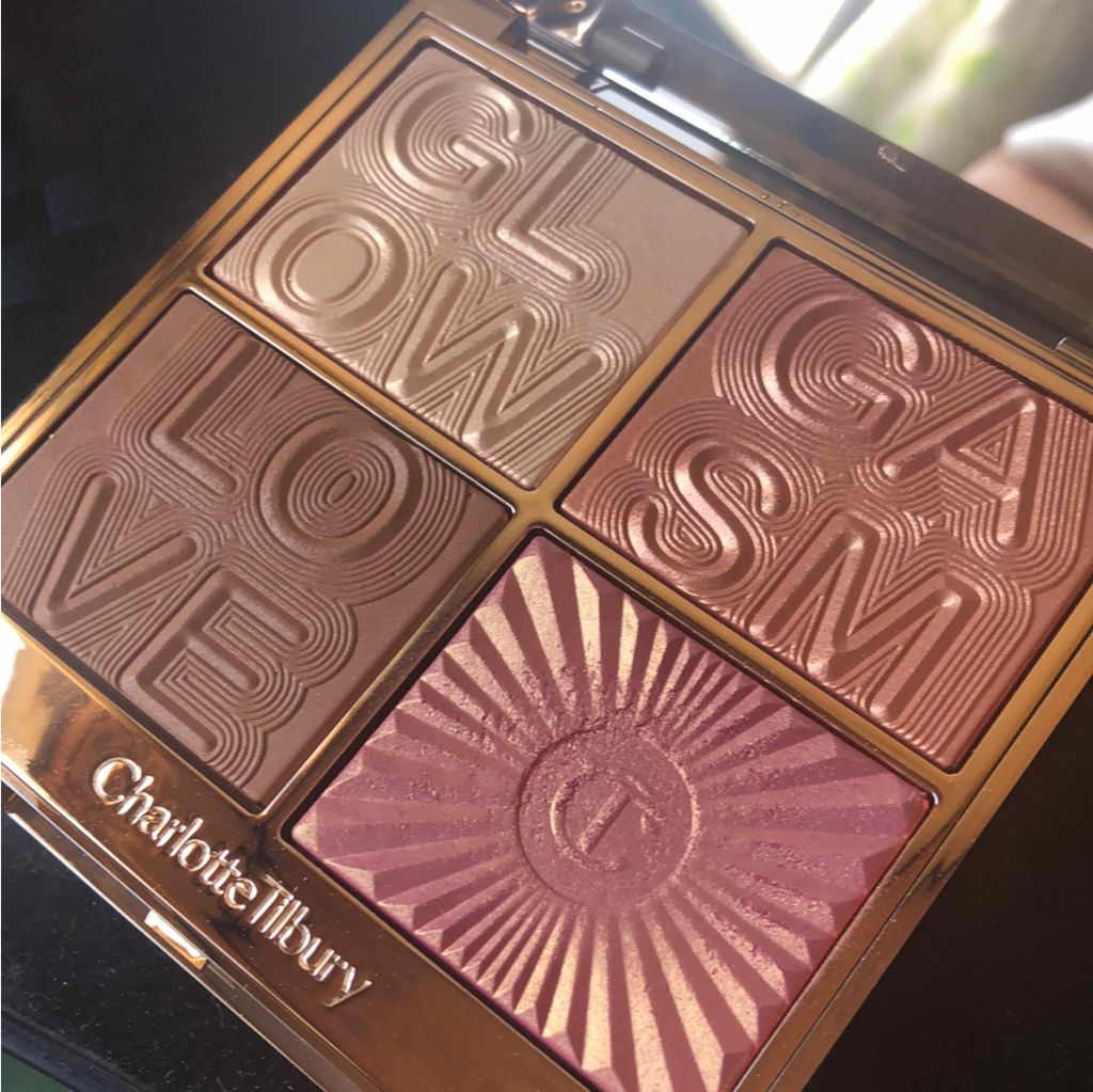 グロウガズム フェイスパレット ライトガズム/Charlotte Tilbury/パウダーチークを使ったクチコミ(1枚目)