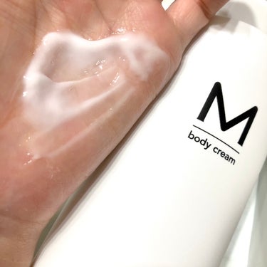 M body cream エムボディクリームのクチコミ「＼医療現場から生まれた高保湿ボディクリーム／


モッズクリニック監修🏥

┈┈┈┈┈┈┈┈┈.....」（2枚目）