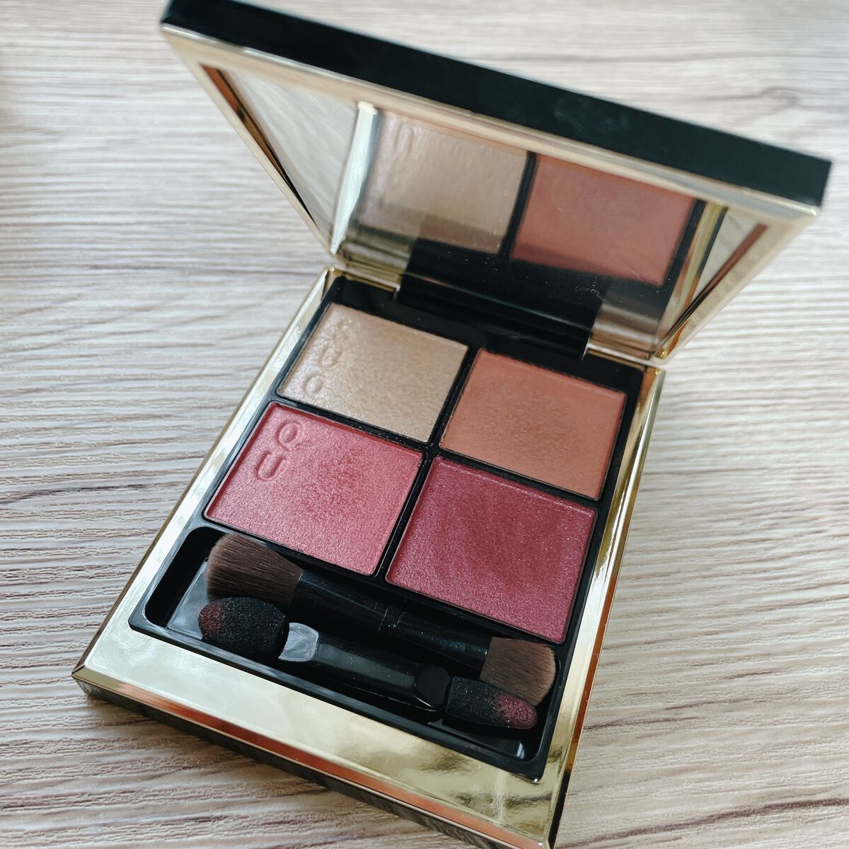 シグニチャー カラー アイズ/SUQQU/アイシャドウパレットを使ったクチコミ(2枚目)