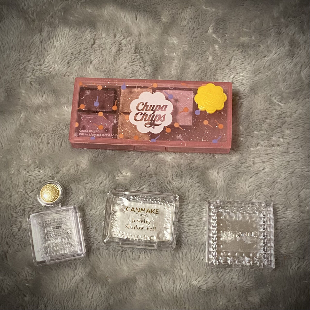 カスタムシャドウ 02 ダズルパープル/ドーリーウインク/単色アイシャドウを使ったクチコミ（3枚目）