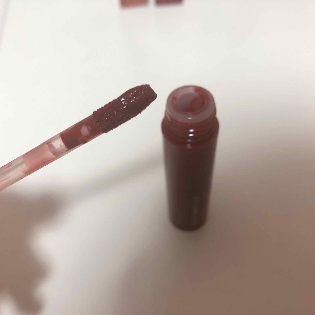 ジューシーラスティングティント/rom&nd/リップティントを使ったクチコミ（2枚目）