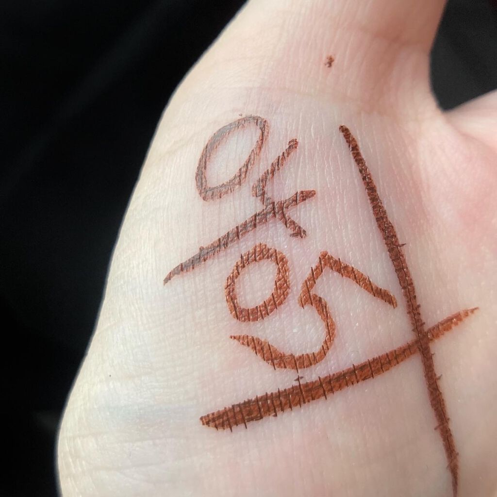 スーパープルーフ ペン ライナー/CLIO/リキッドアイライナーを使ったクチコミ(4枚目)