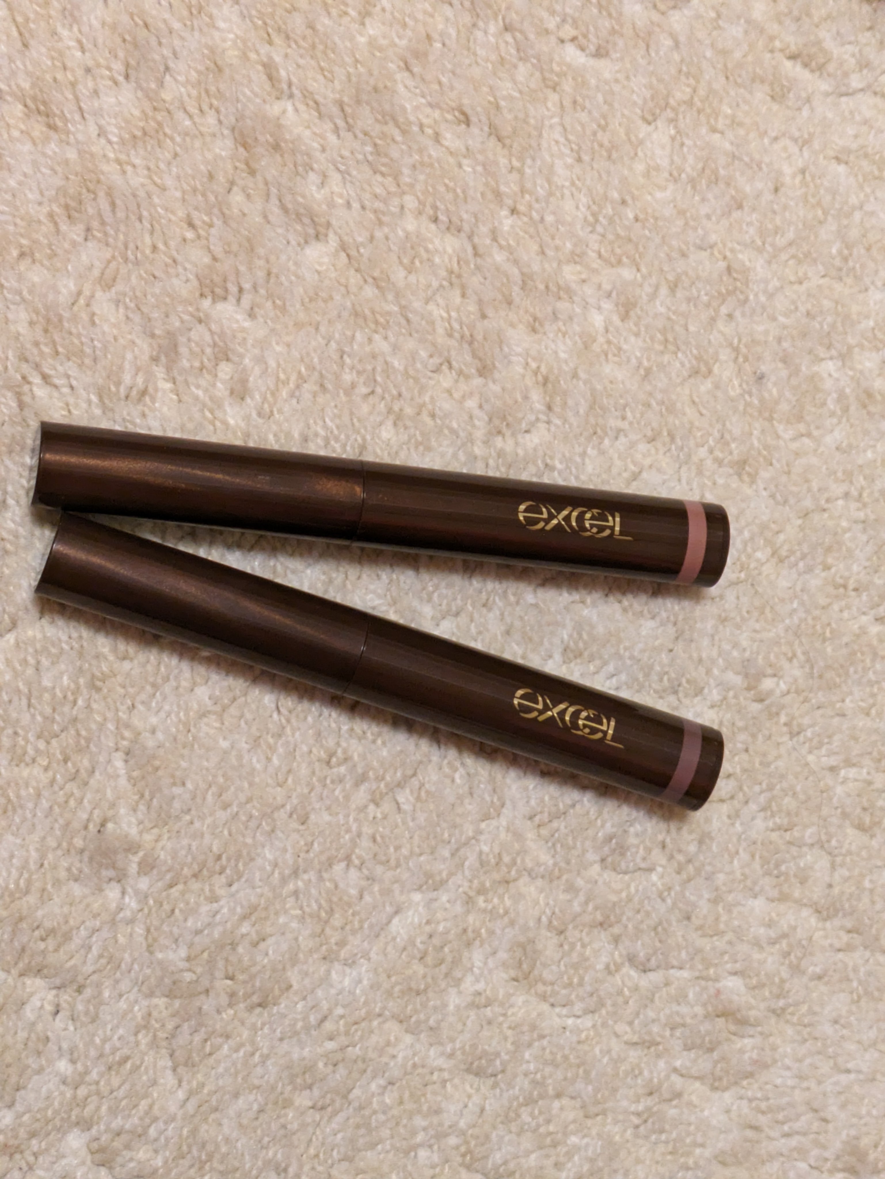 グリームオンフィットシャドウ/excel/スティックアイシャドウを使ったクチコミ（1枚目）