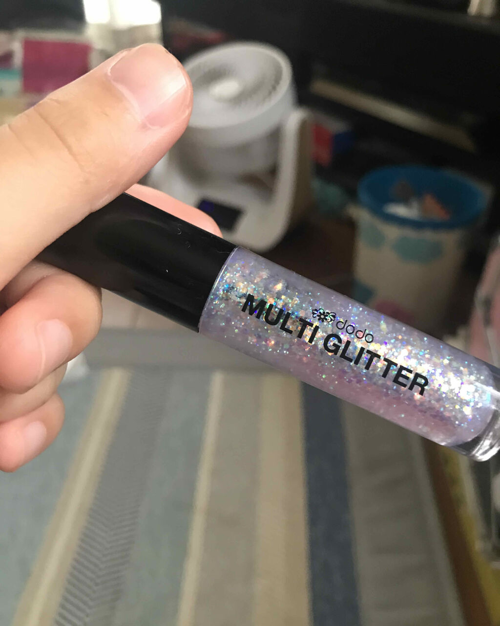 ドド マルチグリッターのクチコミ「ドドのマルチグリッター✨🤍
キラキララメが激しい。笑
主に涙袋で使ってて前回エチュードハウスバ.....」（1枚目）