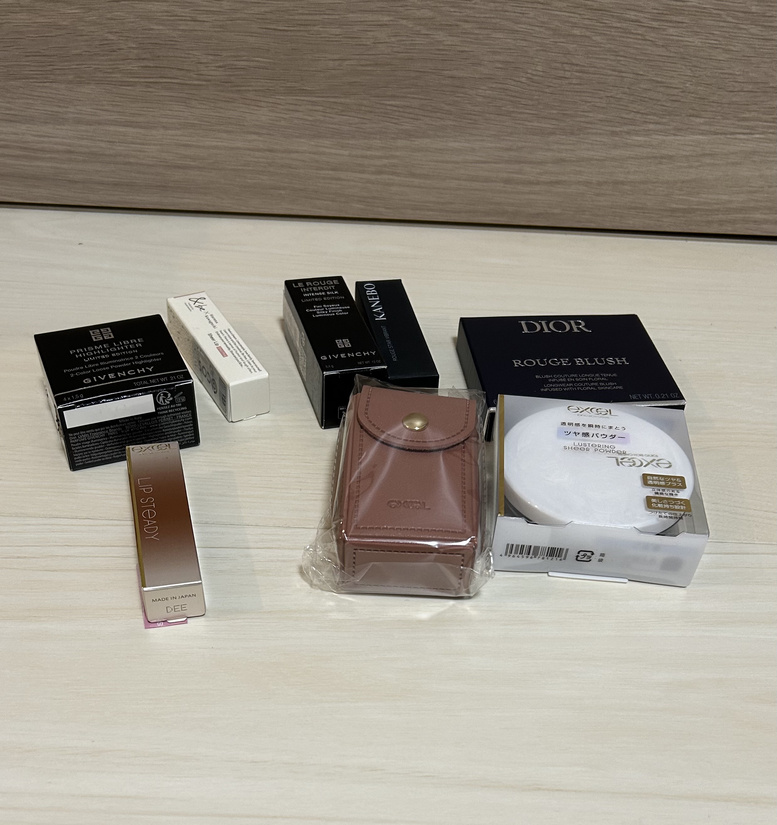 ルージュ・アンテルディ・シルキー/GIVENCHY/口紅を使ったクチコミ（2枚目）