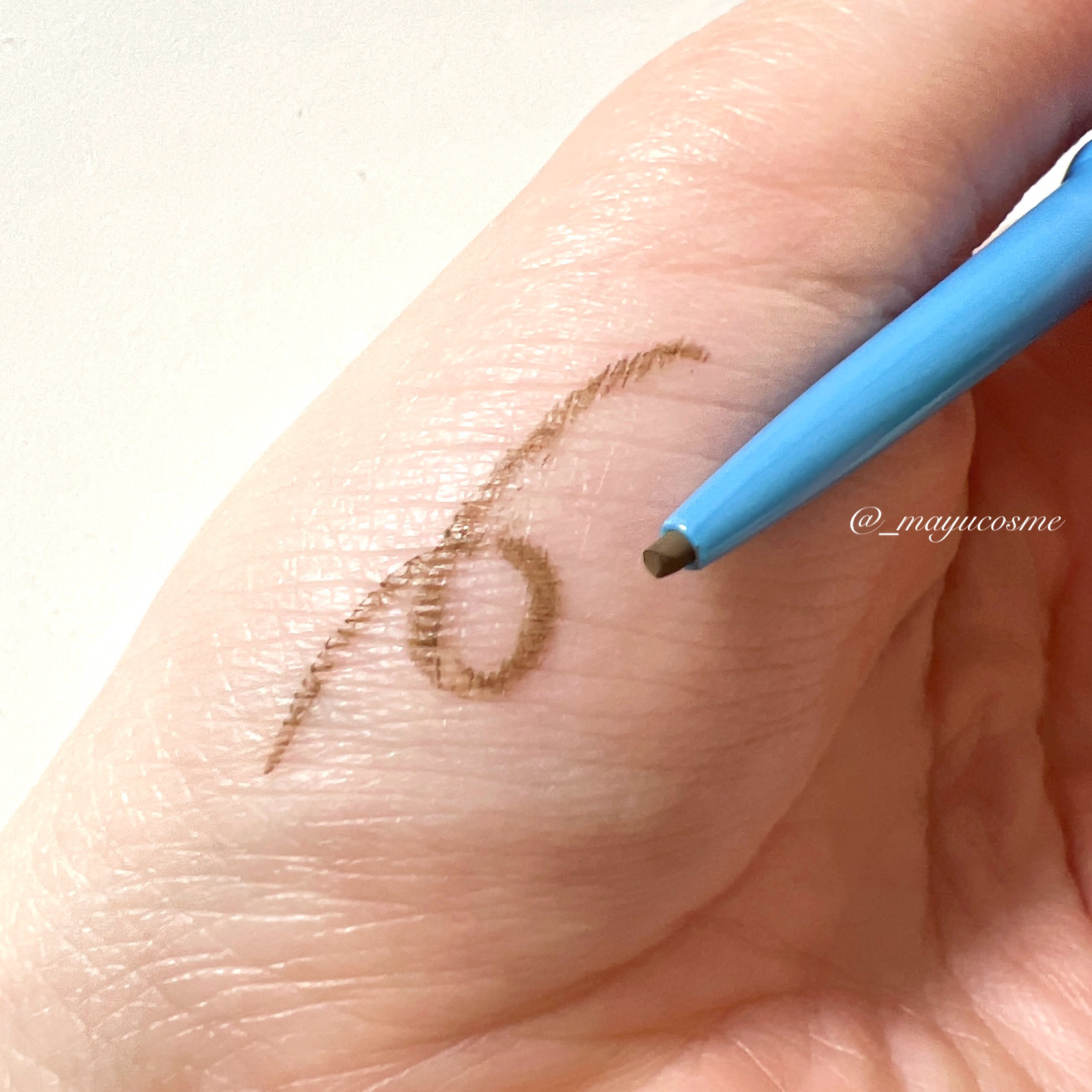 「密着アイライナー」極細クリームペンシル/デジャヴュ/ペンシルアイライナーを使ったクチコミ（2枚目）