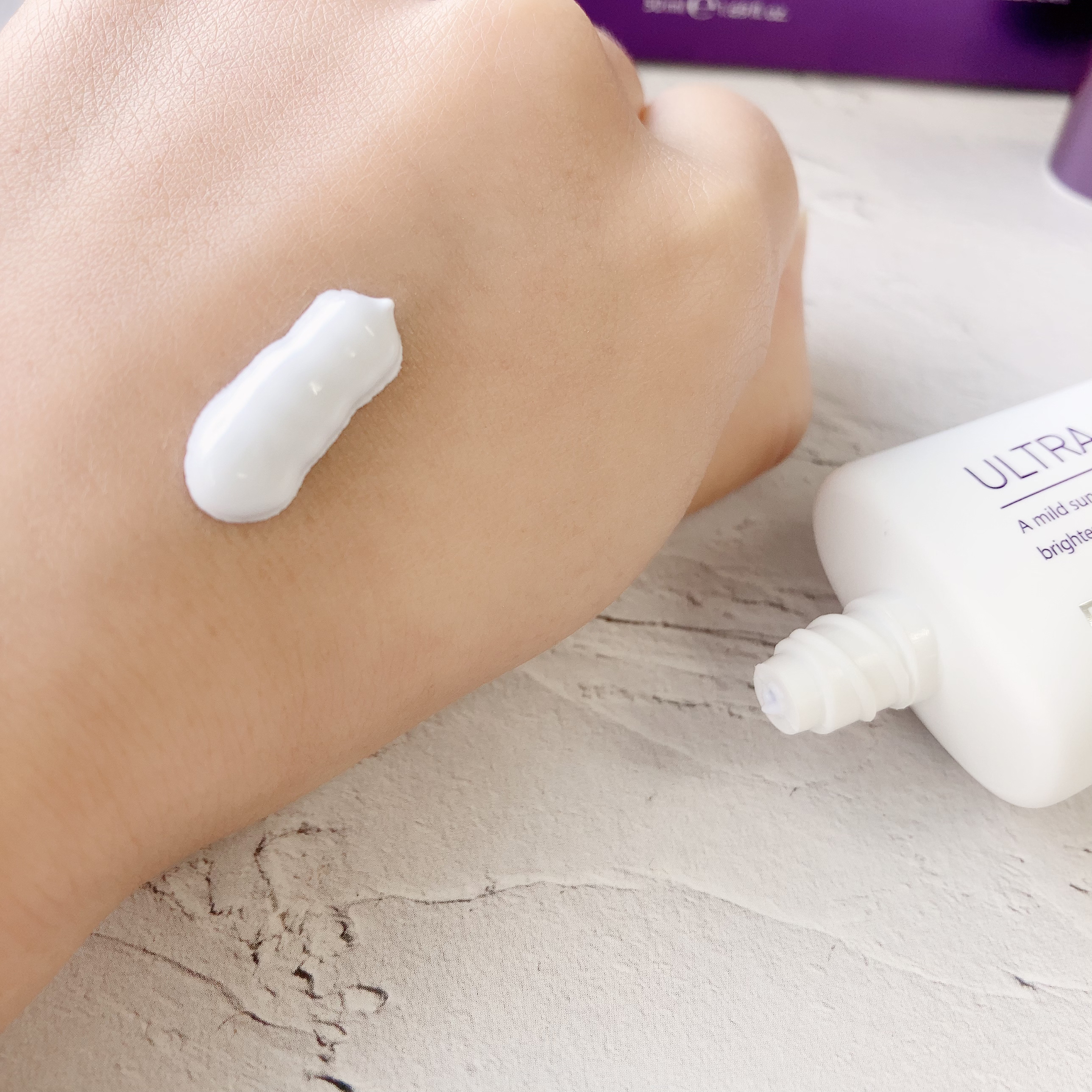 [R4] ウルトラスージングサンメイクアップベース/ダーマファーム/日焼け止めクリームを使ったクチコミ（2枚目）