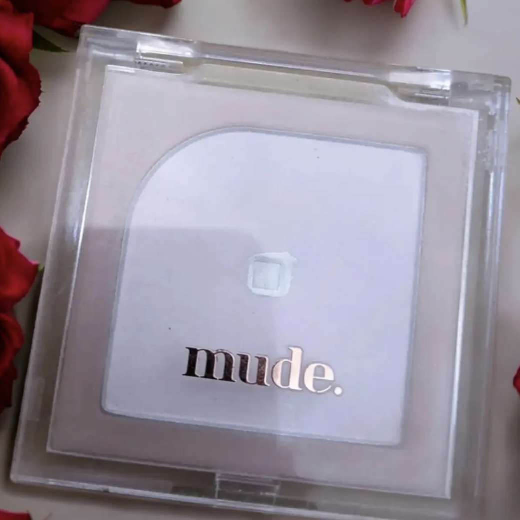 フラッターブラッシャー 00 シースルーベール/mude/パウダーチークを使ったクチコミ（2枚目）