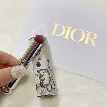Dior
● No.980

赤黒い色味で発色めちゃいい︎👍🏻♡