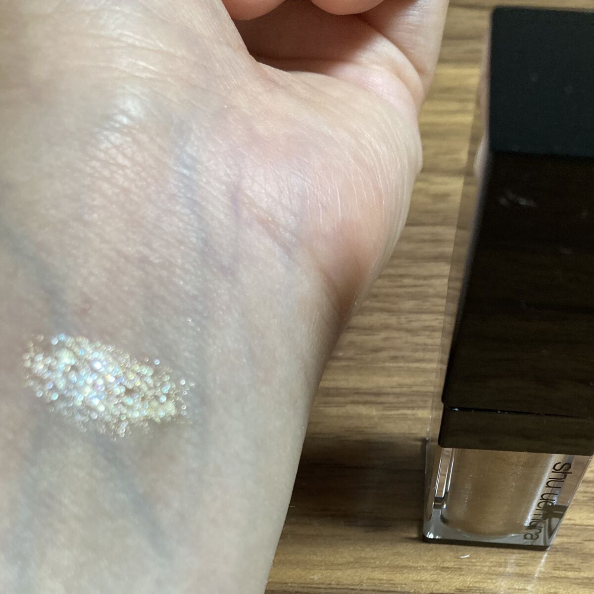 アイ フォイル シャンパン ゴールド/shu uemura/リキッドアイシャドウを使ったクチコミ（3枚目）