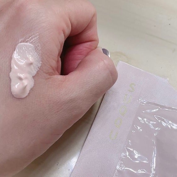 モイスチュアライジング プライマー/PAUL & JOE BEAUTE/化粧下地を使ったクチコミ(5枚目)