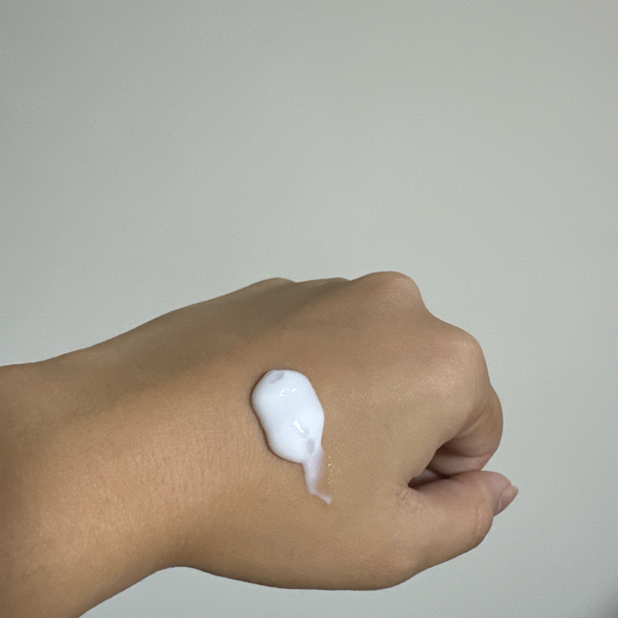 プルント リライト美容液ヘアミルク/Purunt./ヘアミルクを使ったクチコミ（2枚目）