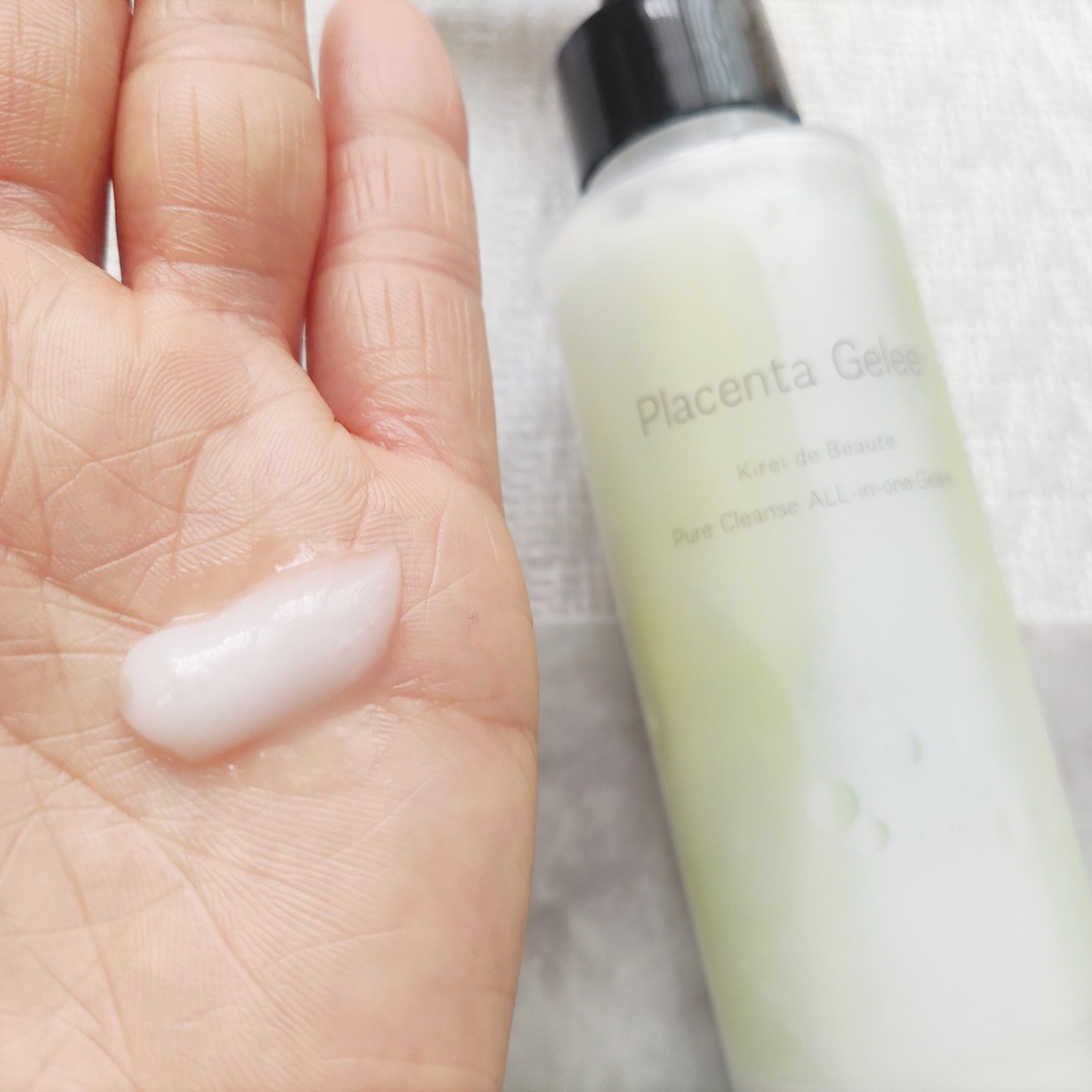 キレイデボーテ　オールインワンジュレ/キレイ・デ・ラボ/オールインワン化粧品を使ったクチコミ（3枚目）