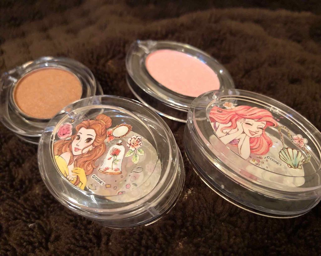 ディズニーストア アイシャドウ アリエル ベージュ うるキラ