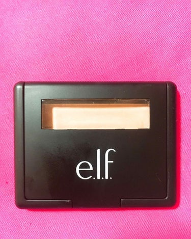 elf ブラッシュ→ティクルドピンク

こちらもiharbで購入しました

かわいいコーラルカラーで使いやすい色です！
こちらのチークもしっとりしていて指で取ると取った跡が少し残る感じです

微量のラメ