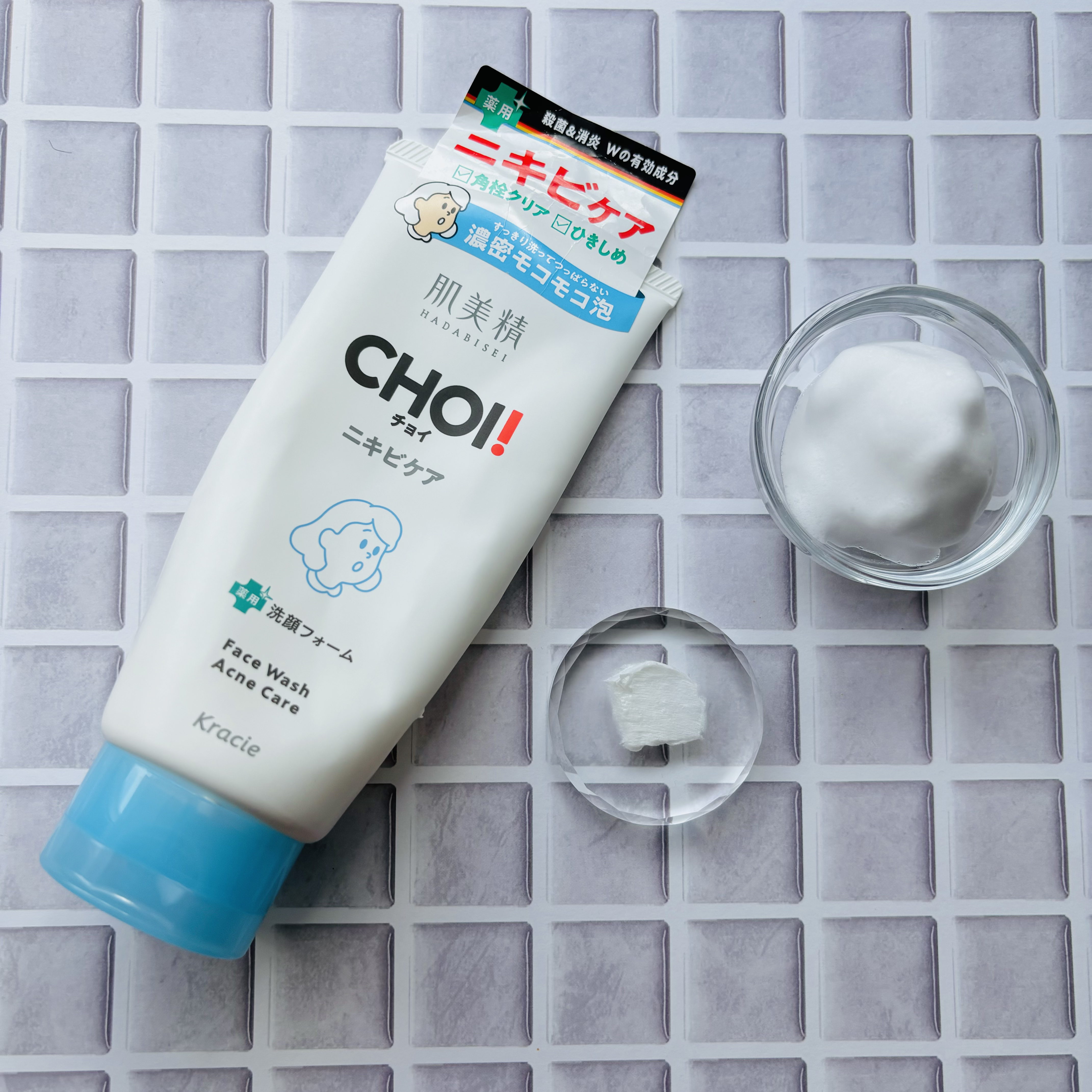 肌美精HADABISEI
‎𓊆CHOI！薬用フェイスウォッシュ
　ニキビケア ［医薬部外品］ 𓊇
薬用洗顔フォーム
Face Wash Acne Care  Kracie

チューブから出した時のテクスチャーは固め
泡立てると濃密のモコ