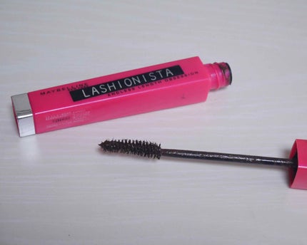 ラッシュニスタ ケアプラス/MAYBELLINE NEW YORK/マスカラを使ったクチコミ(2枚目)