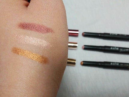 アイルージュ/アンドシー(&she)/スティックアイシャドウを使ったクチコミ(4枚目)