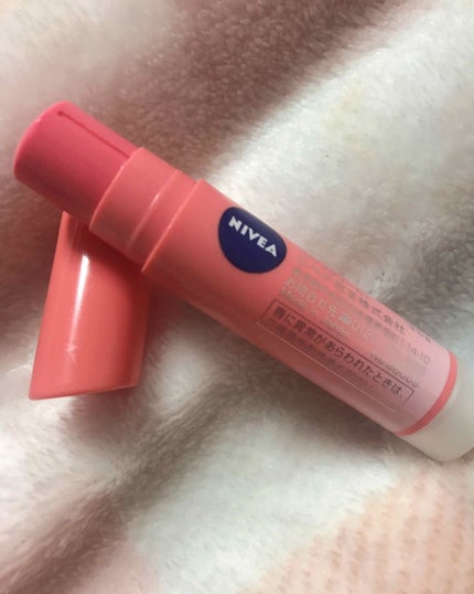 モイストピュアカラーリップ/ニベア/リップクリームを使ったクチコミ(4枚目)
