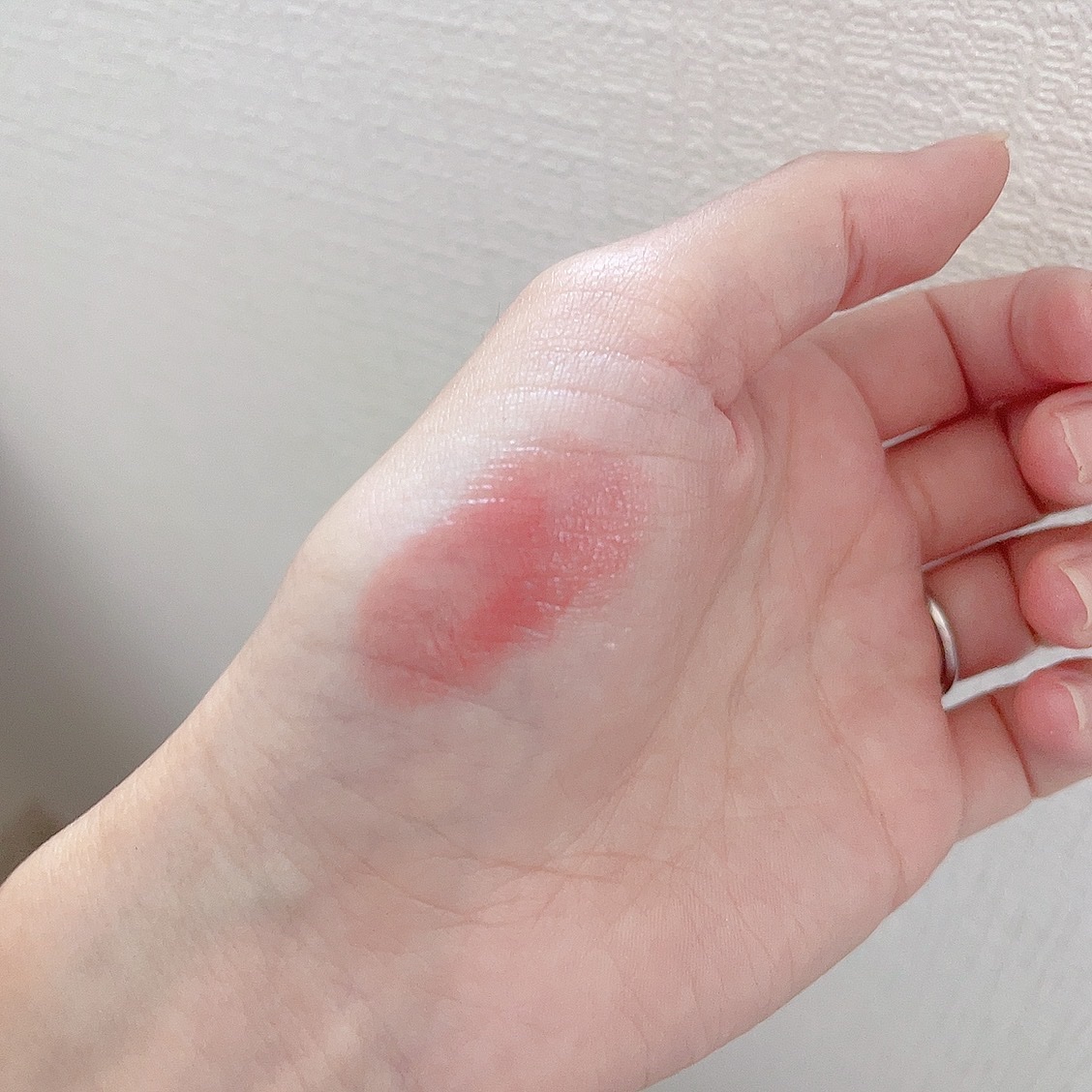 ボンディンググロウリップスティック/Laka/口紅を使ったクチコミ（3枚目）