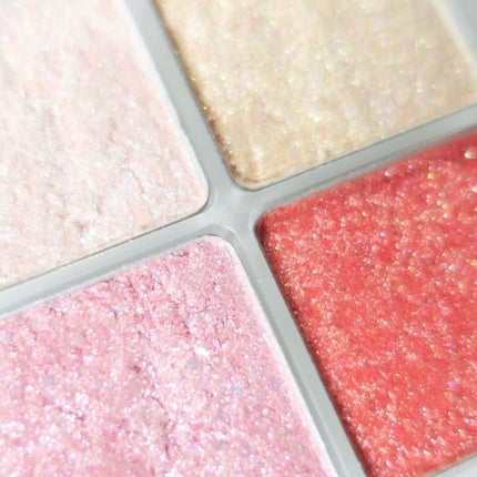 tama on LIPS 「キラキラ好き必見🥺偏光ラメが可愛いグリッターパレット💗/╌╌╌..」(6枚目)