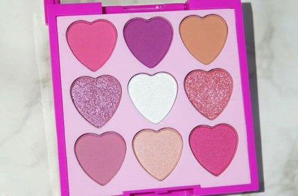 I Heart Revolution Heartbreakers Eyeshadow Palette/MAKEUP REVOLUTION/アイシャドウパレットを使ったクチコミ(2枚目)