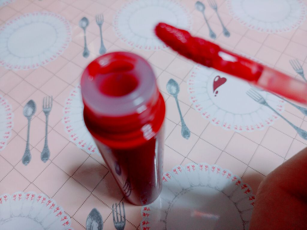 ジューシーラスティングティント 14 ベリーショット(BERRY SHOT)/rom&nd/リップティントを使ったクチコミ（2枚目）