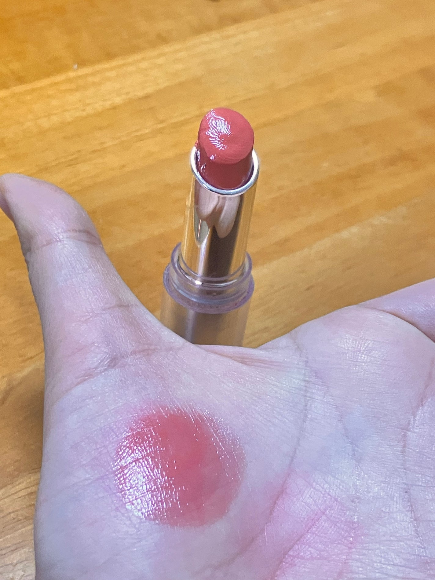 ラスティンググロスリップ/CEZANNE/口紅を使ったクチコミ(2枚目)