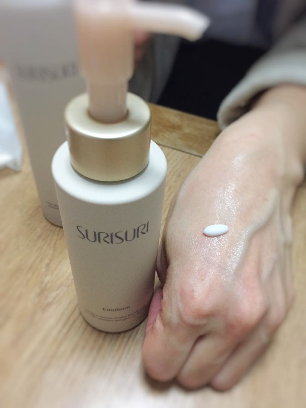 manekko on LIPS 「『SURISURIエマルジョン』をモニターでいただき、化粧水と..」(5枚目)