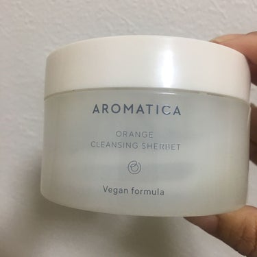 おはようございます☀

今日は寒いですね💦　

使い切りレポ✨

AROMATICA💠オレンジクレンジングシャーベット


柑橘系香りがして、スルスル滑るように肌に馴染むのが良かったです✨
ただメイク落