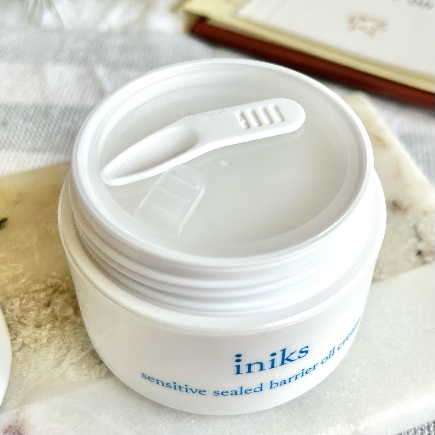 センシティブ シールドバリア オイルクリーム/iniks/フェイスクリームを使ったクチコミ（3枚目）
