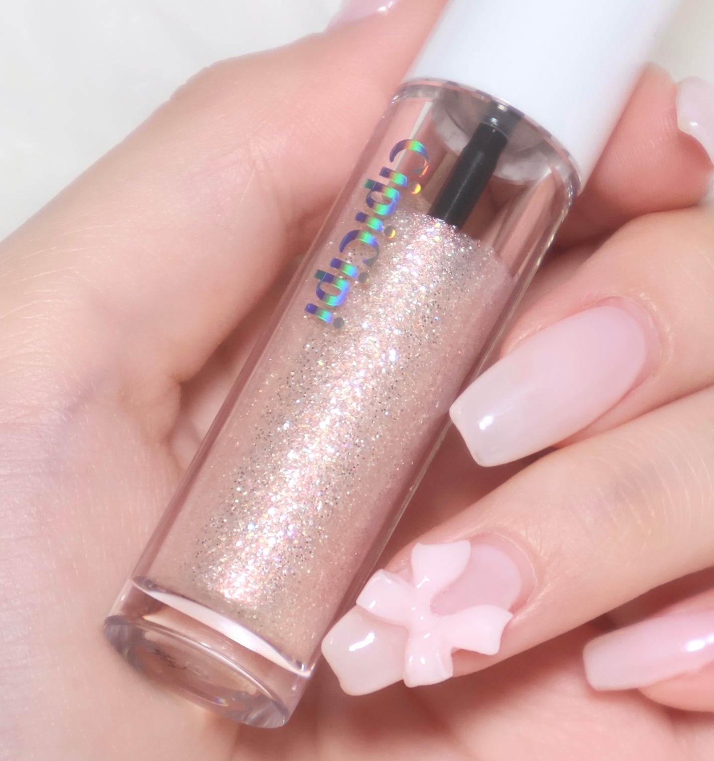 グリッター イルミネーションライナー R/CipiCipi/リキッドアイライナーを使ったクチコミ(2枚目)