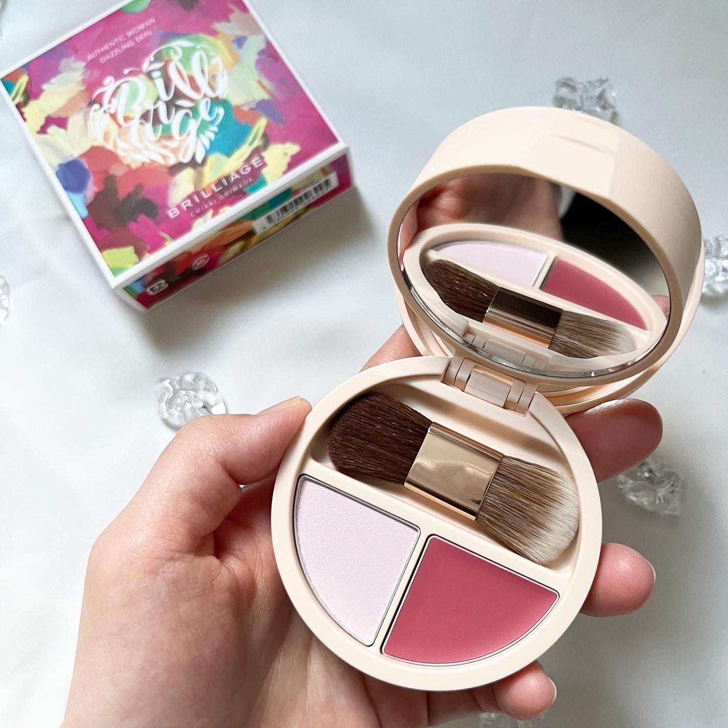 パウダリーファンデーション オーセンティックウーマン ダズリング スキン/ブリリアージュ/パウダーファンデーションを使ったクチコミ(5枚目)