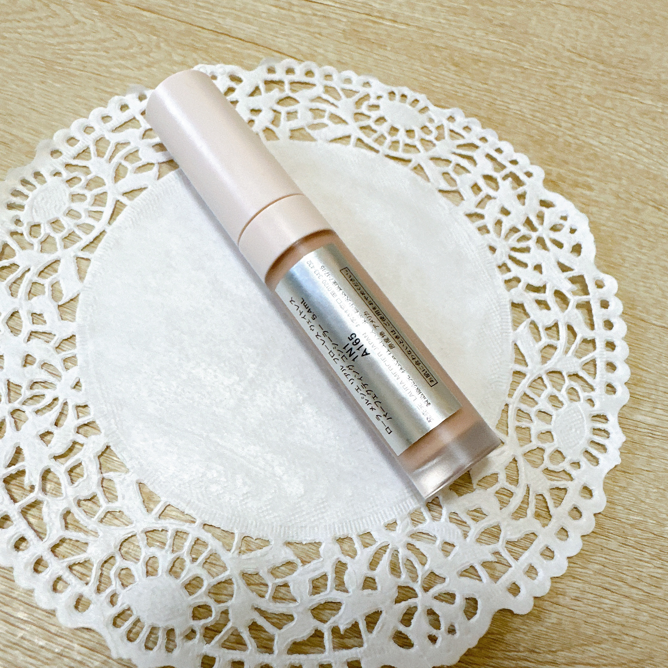 リアル フローレス ウェイトレス パーフェクティング コンシーラー/ローラ メルシエ/リキッドコンシーラーを使ったクチコミ（3枚目）