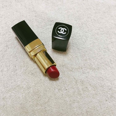 🌿【 - CHANEL - ROUGE COCO
                              444 GABLIELLE 】

真紅。
大人。
気品。
女性らしさ。

「はぁぁ…♡」⇝︎