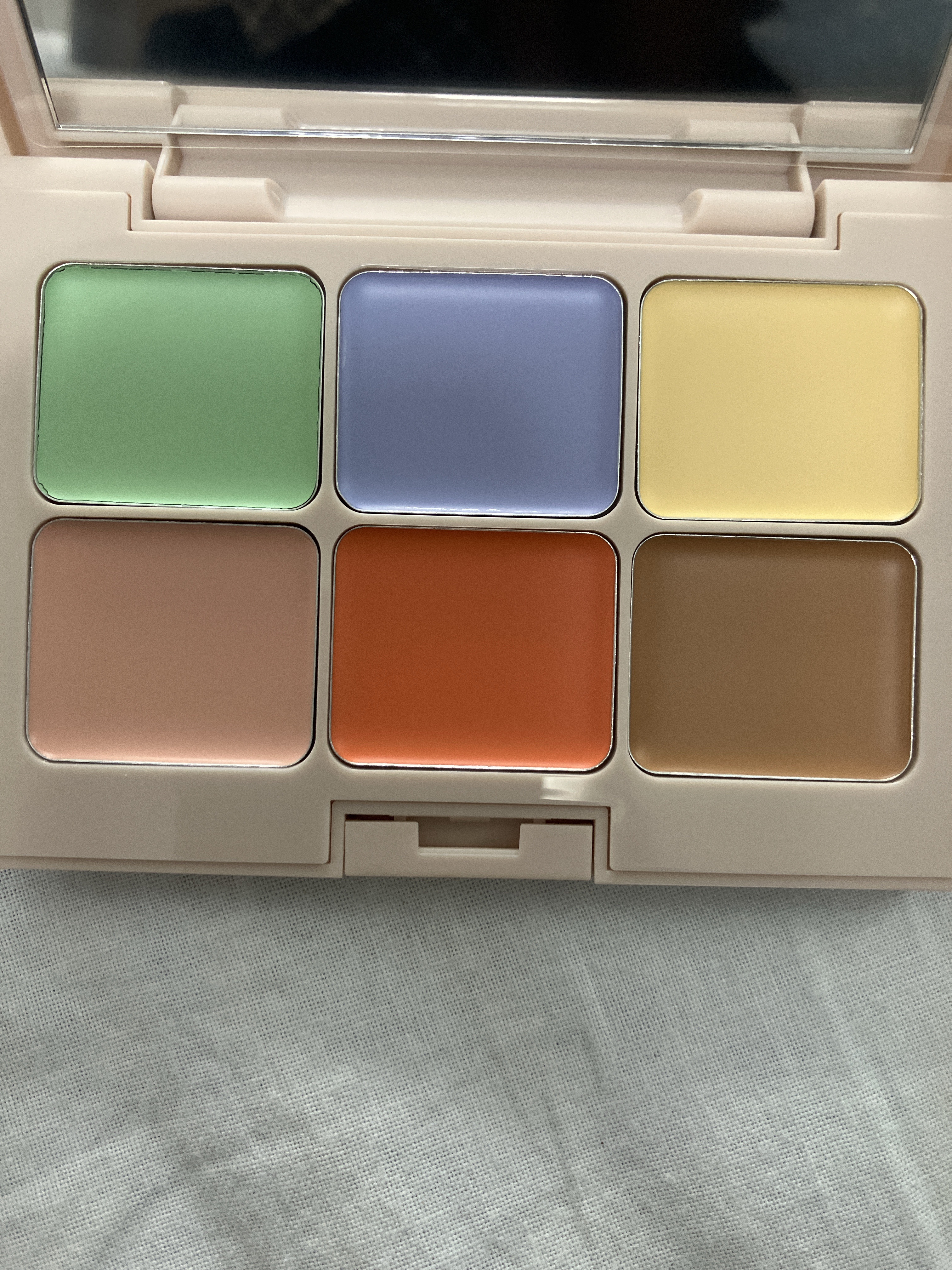 マルチフィックスコンシーラー＆カラーコレクター/SHEGLAM/パレットコンシーラーを使ったクチコミ（2枚目）