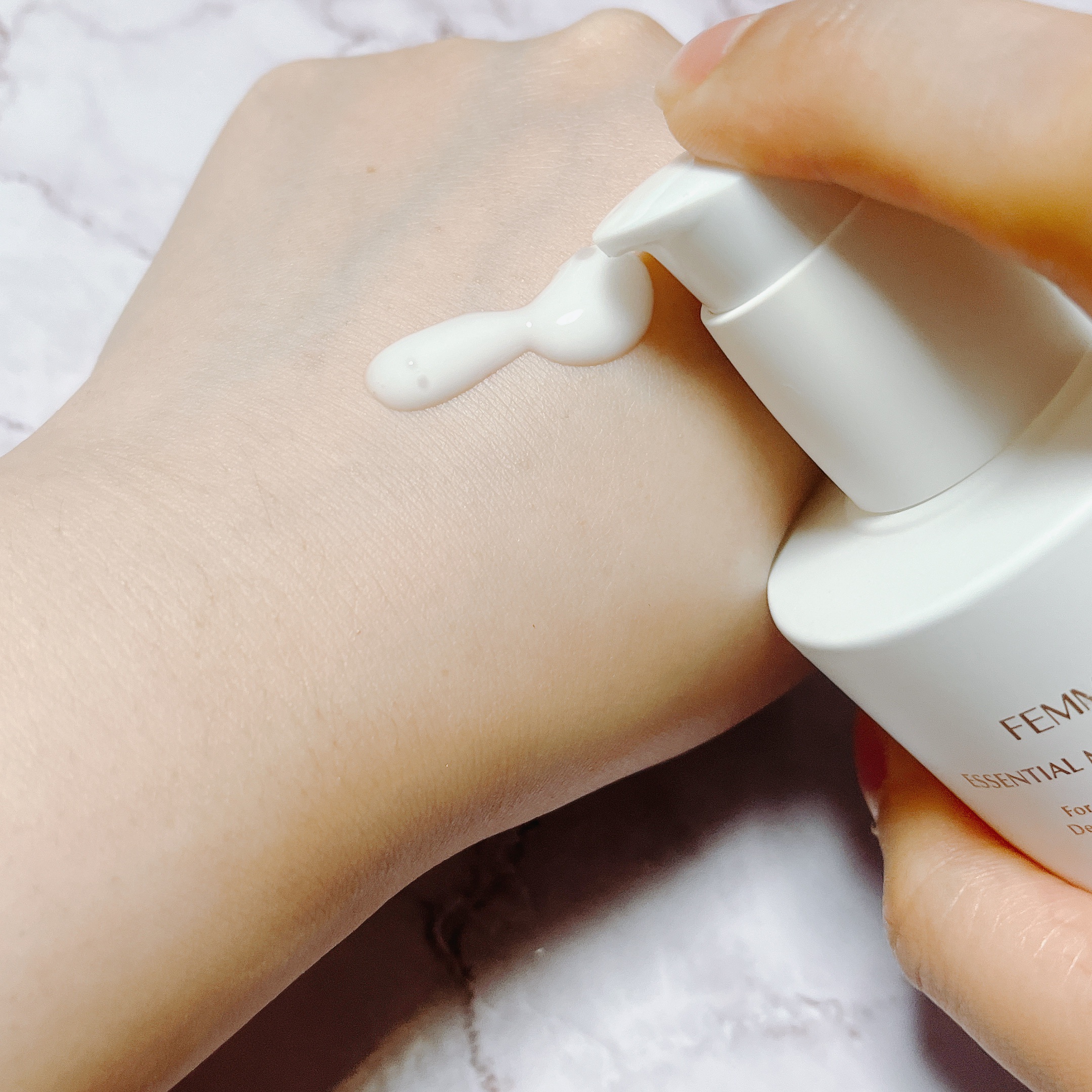 エッセンシャル モイスチャーミルク/FEMMUE/乳液を使ったクチコミ（2枚目）