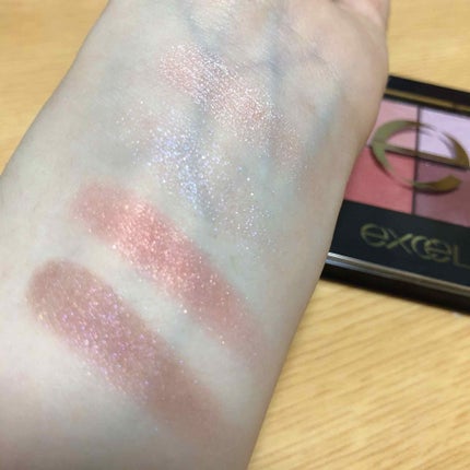 リアルクローズシャドウ/excel/アイシャドウパレットを使ったクチコミ(2枚目)