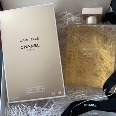 CHANEL ガブリエル シャネル シャワー ジェルのクチコミ「私事ですがつい先日、働いていた職場を退職しました😇

勤めていたクリニックのスタッフの皆からの.....」（2枚目）