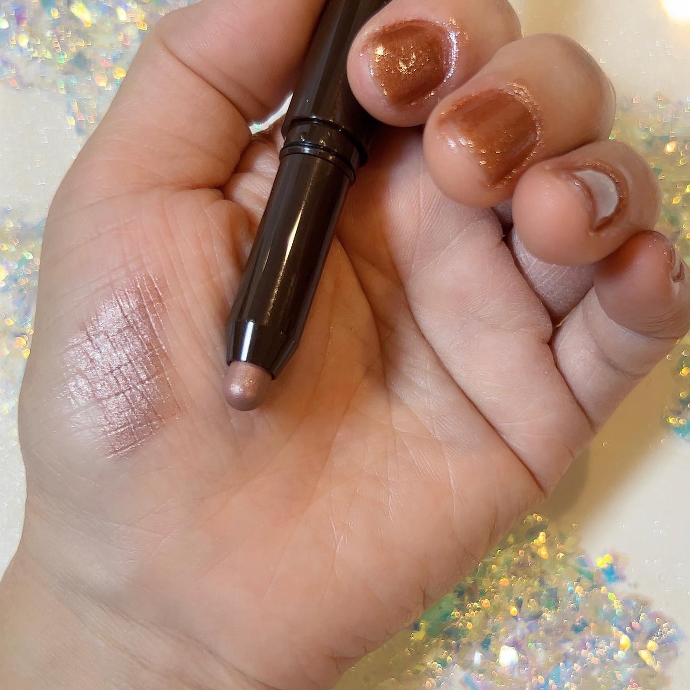 グリームオンフィットシャドウ/excel/スティックアイシャドウを使ったクチコミ(2枚目)