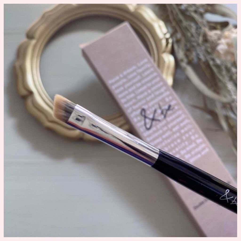 ダブルエンドアイブロウブラシ熊野筆/&be/メイクブラシを使ったクチコミ(2枚目)