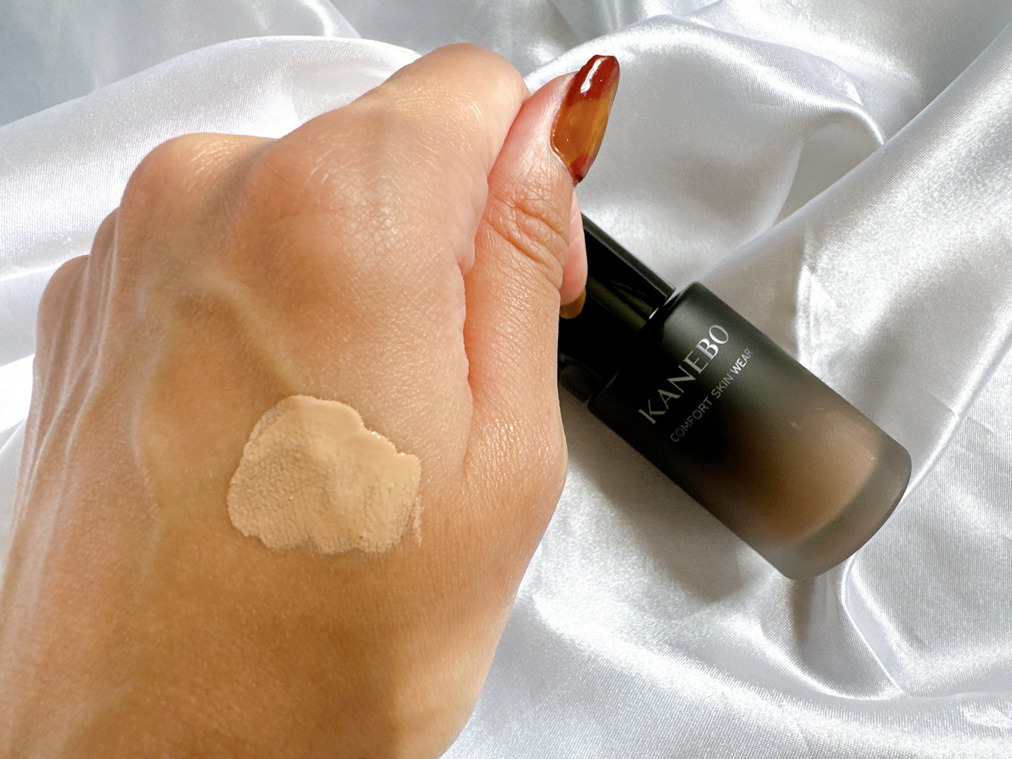 コンフォートスキン ウェア/KANEBO/リキッドファンデーションを使ったクチコミ(3枚目)