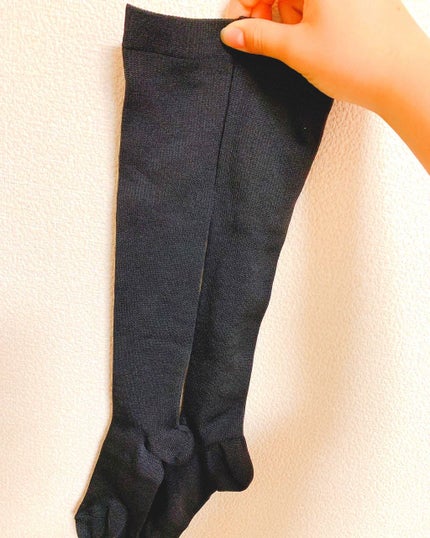 もあ on LIPS 「ドン・キホーテの着圧ソックスが優秀♡おやすみ着圧ソックス¥10..」(4枚目)